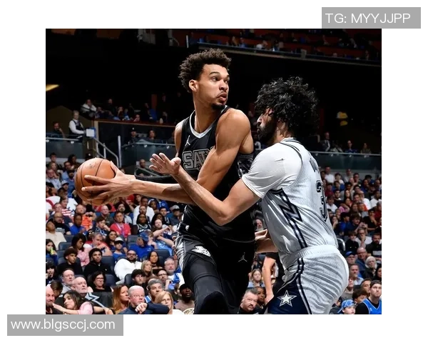 升西部榜首！马刺大胜篮网文班31+14+6帽创前史榜首 托马斯40分